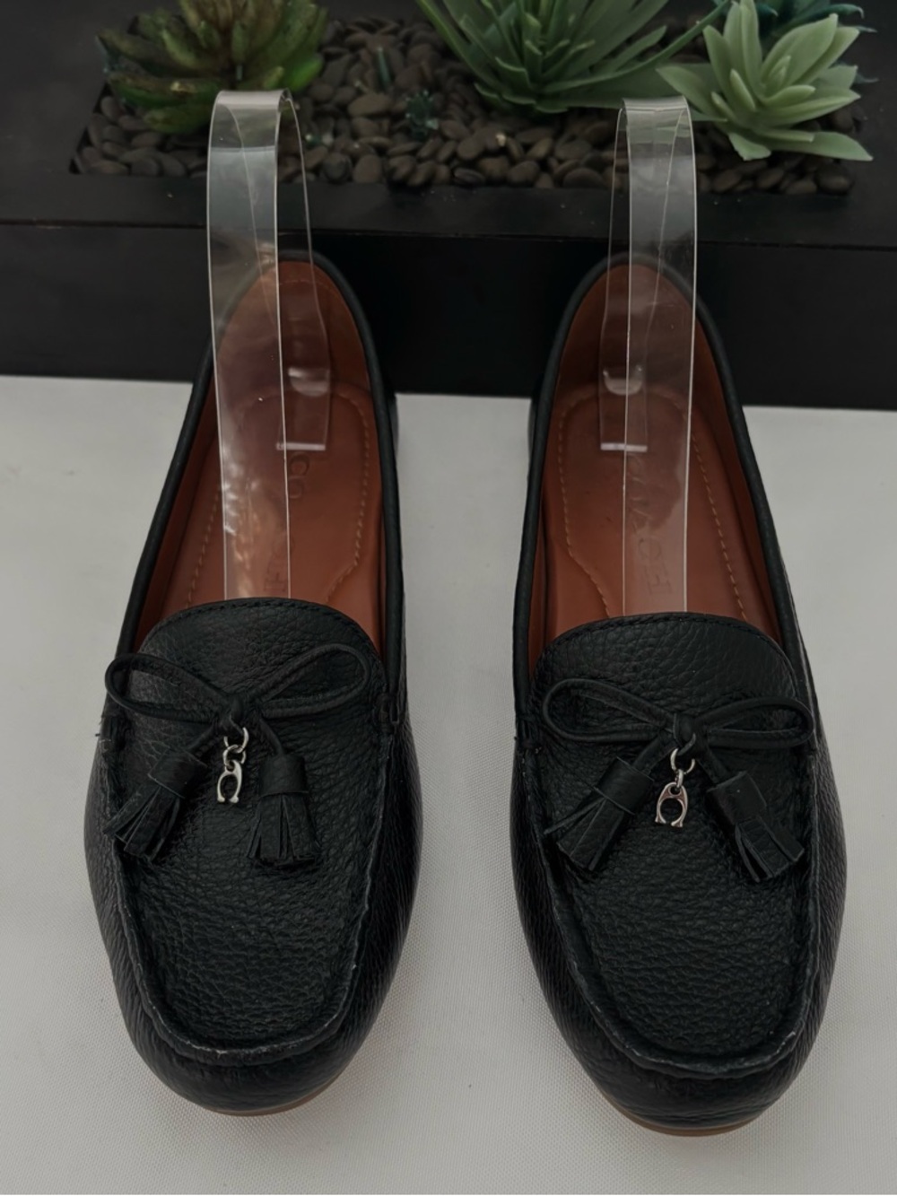 COACH GREENWICH BLACK PEBBLED LEATHER DRIVING LOAFER DECORATIVE “C” LOGO  SZ 5.5 - Picture 12 of 13